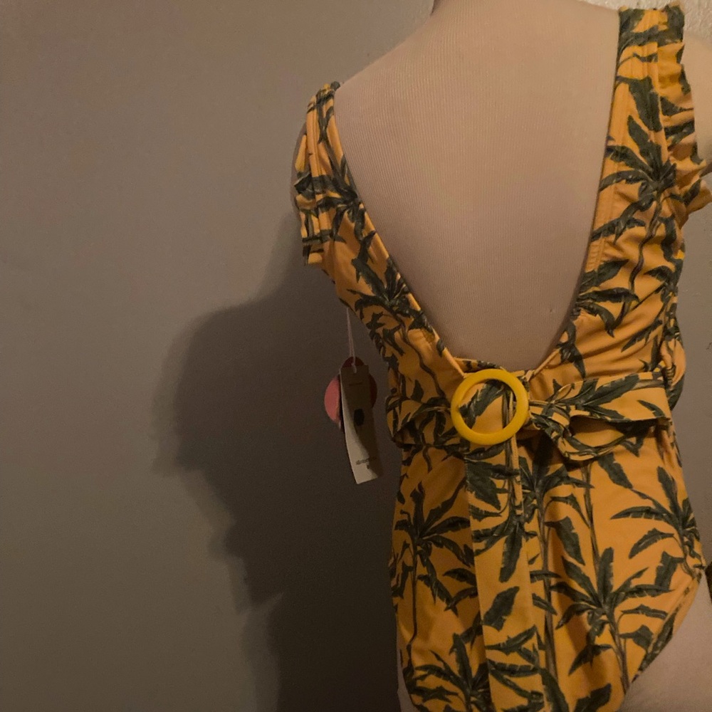 XXL (17) one piece swimsuit with adjustable belt